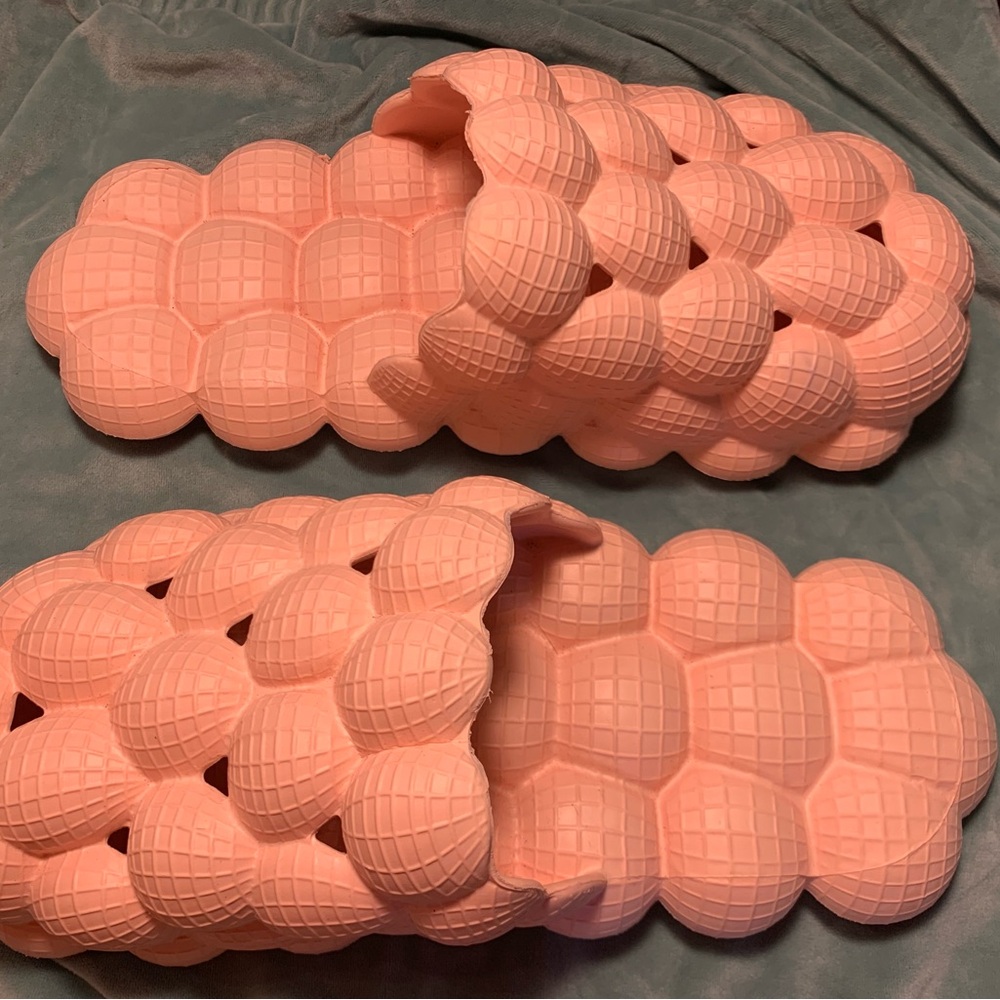 Pink bubble Slides - Picture 3 of 4